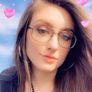 Meet your Posher, Abby